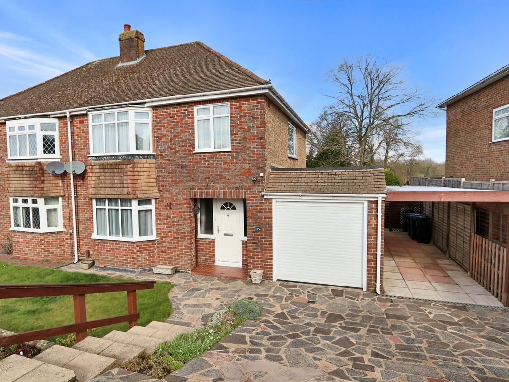 3 bed semidetached house for sale in Shirley Avenue, Coulsdon CR5, £