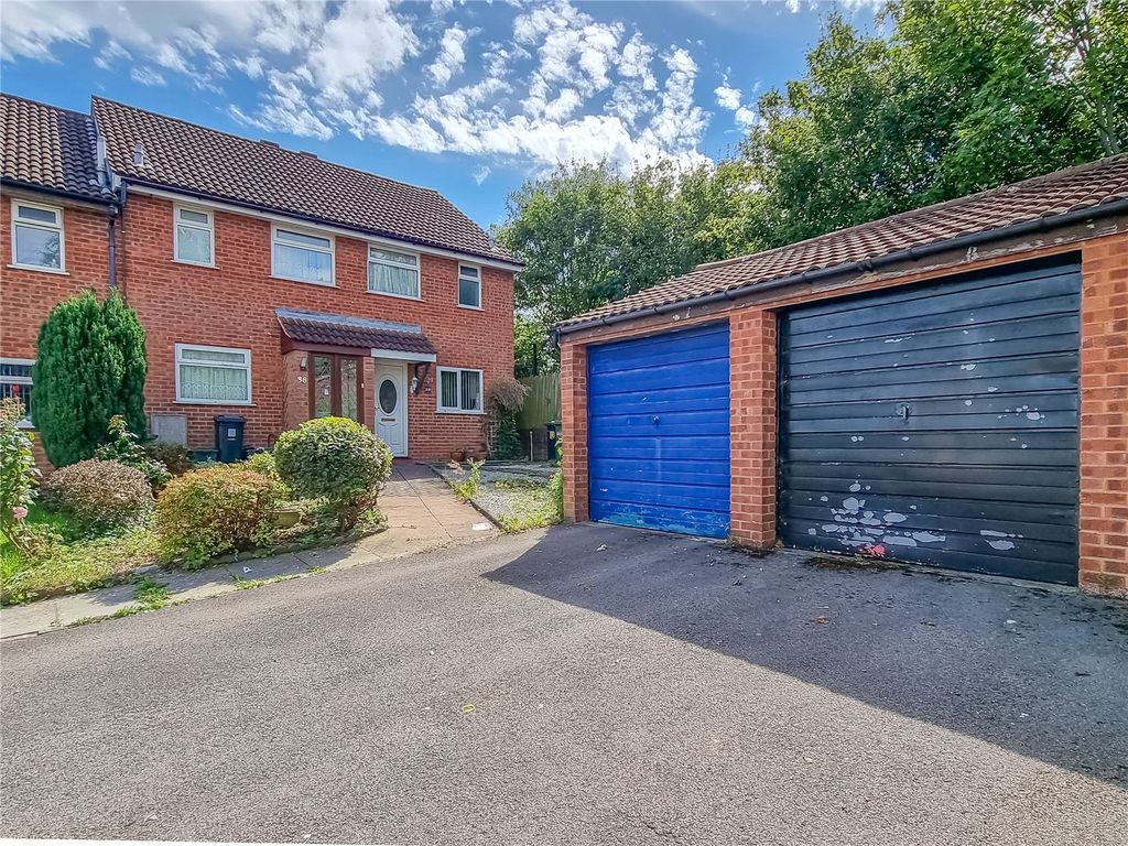 2 bed terraced house for sale in Kingsleigh Park, Kingswood, Bristol