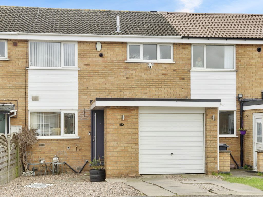 3 bed town house for sale in Alderton Close, Leicester, Leicestershire