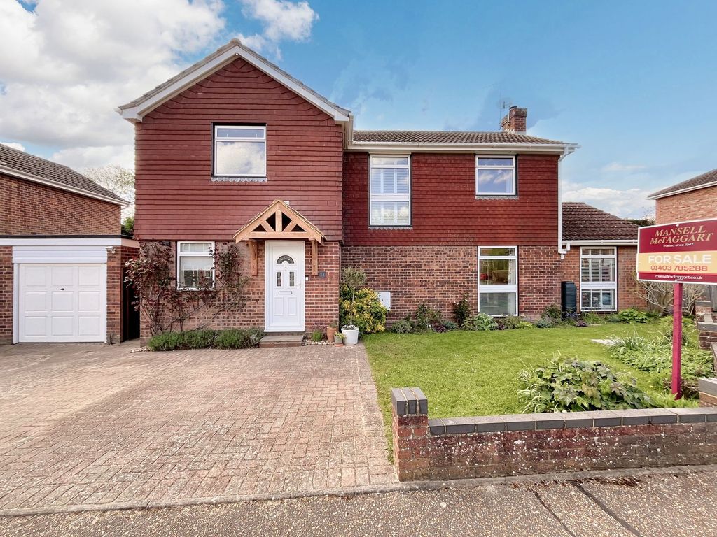 4 bed detached house for sale in Woodfield Road, Rudgwick RH12, £