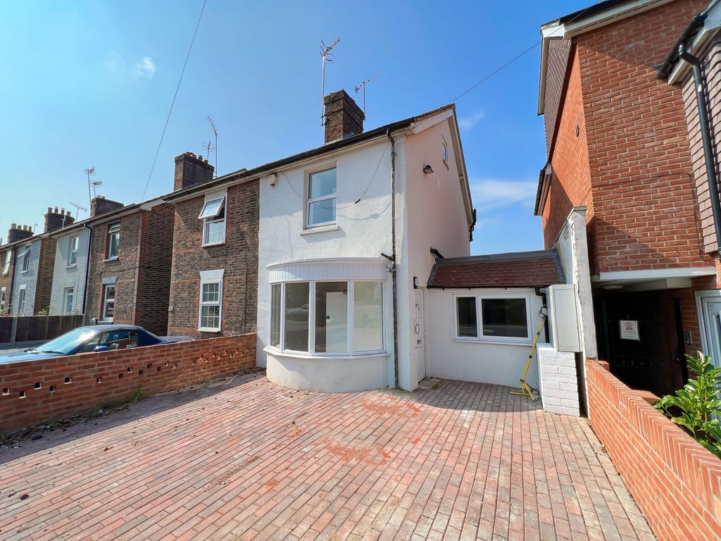 New home, 1 bed flat for sale in North End, London Road, East Grinstead