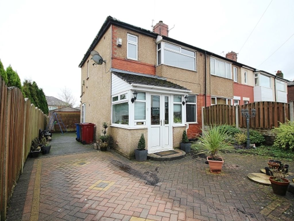 3 bed semidetached house to rent in Kelsall Avenue, Blackburn BB1 Zoopla