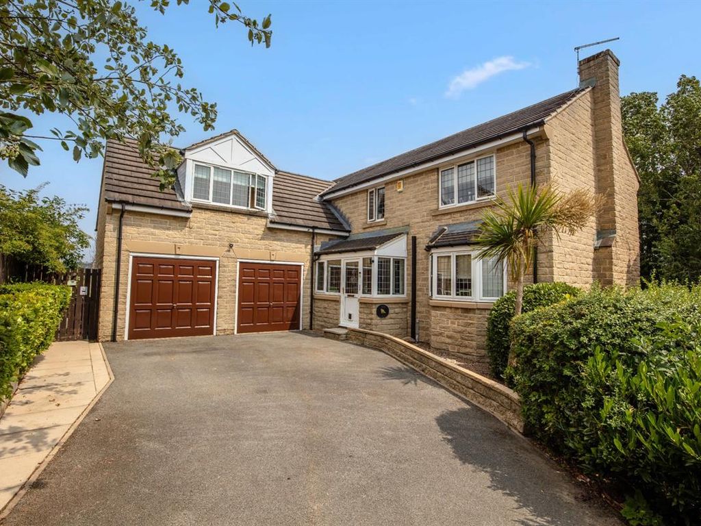 5 bed detached house for sale in Merlinwood Drive, Baildon, Shipley