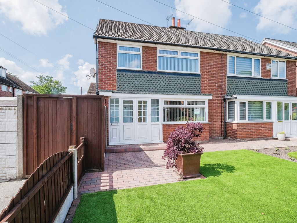 4 bed semidetached house for sale in Glenmarsh Close, West Derby