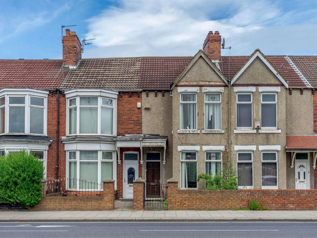 3 bed terraced house for sale in Kings Road, North Ormesby