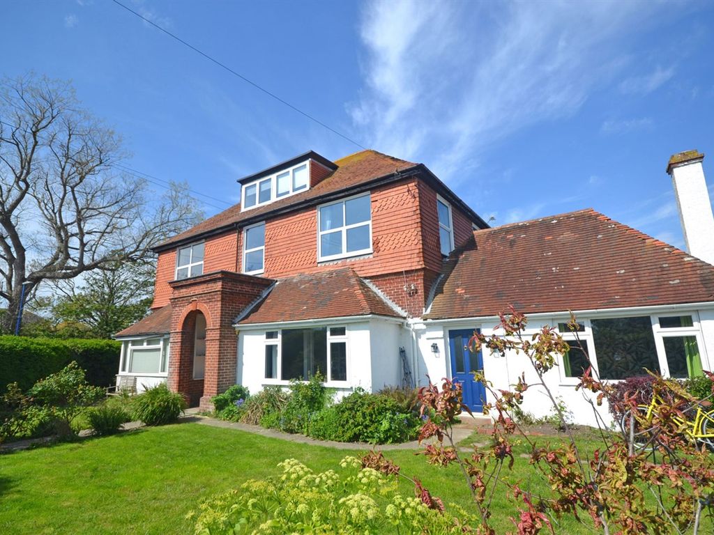 3 bed flat for sale in Manor Road, Selsey PO20, £215,000 Zoopla