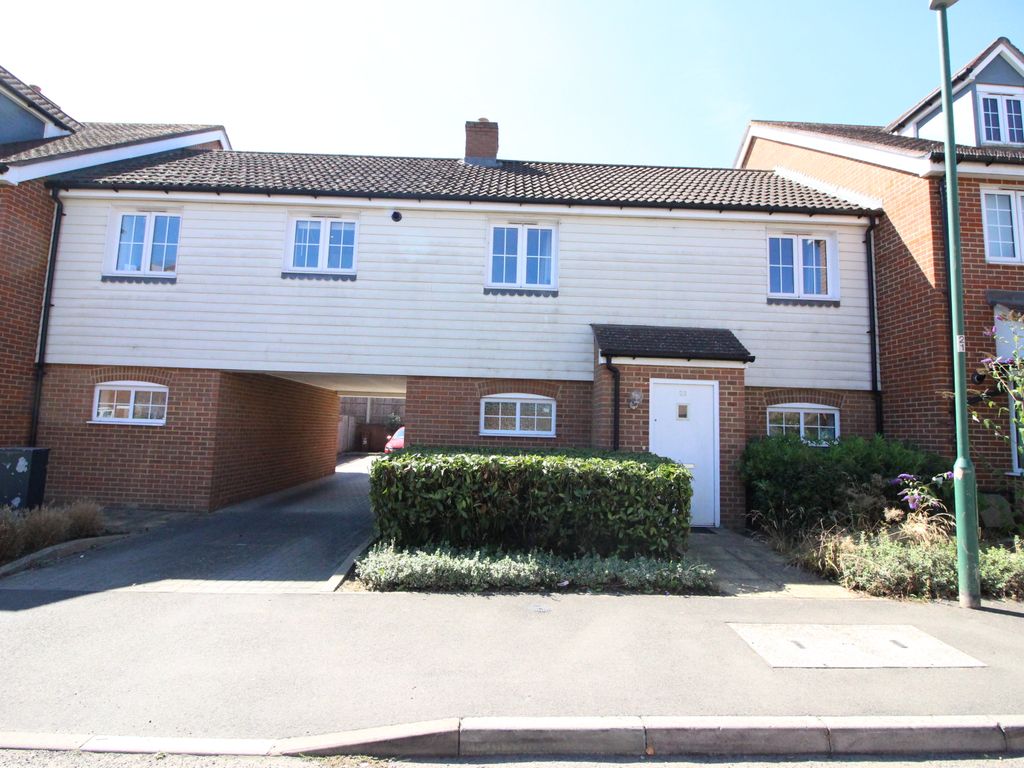 2 bed flat to rent in Diamond Jubilee Way, Carshalton SM5 Zoopla