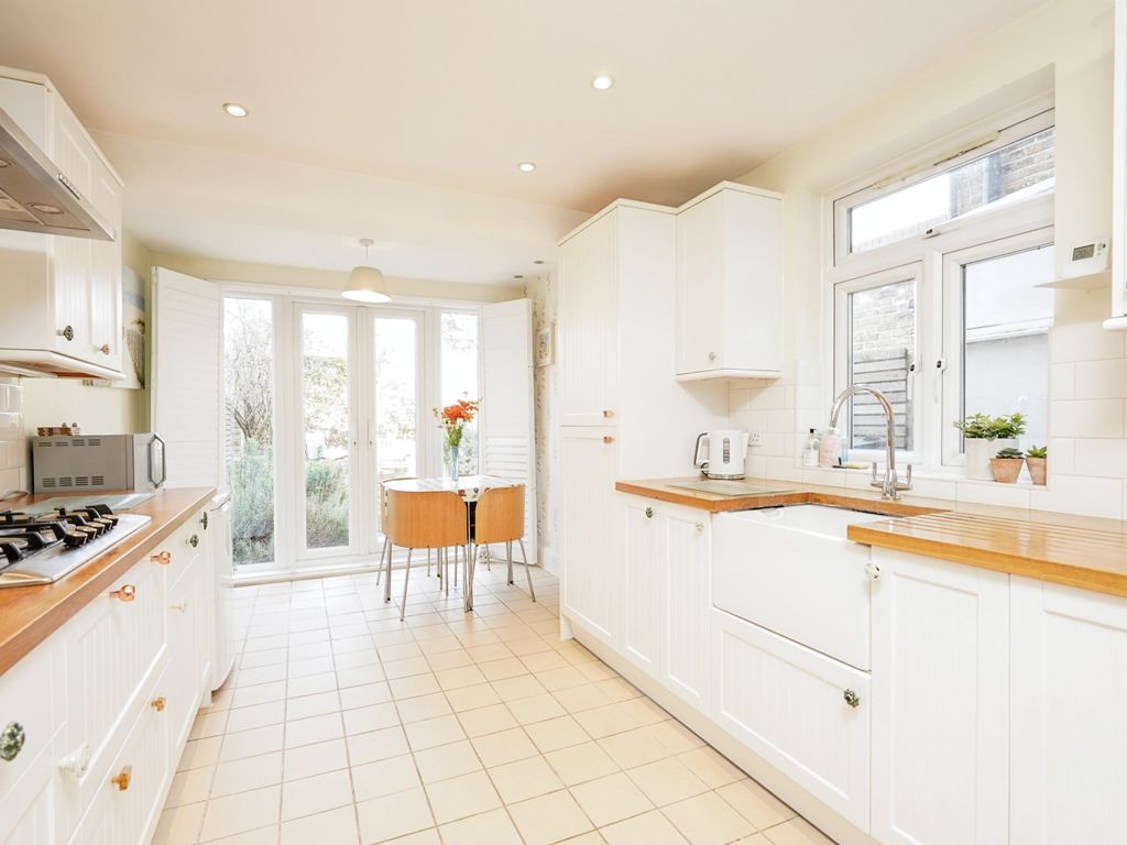 Granville Road, South Woodford E18  