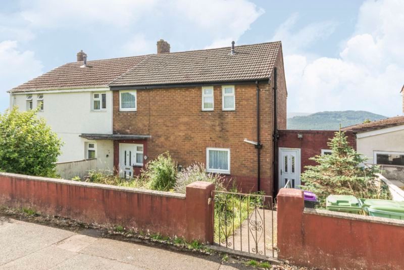 3 bed semidetached house for sale in Central Drive, Trevethin