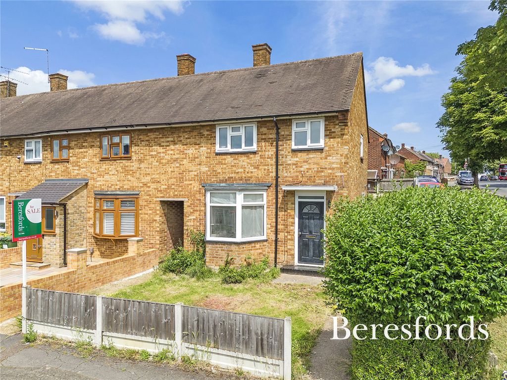 3 bed end terrace house for sale in Redruth Walk, Romford RM3, £400,000