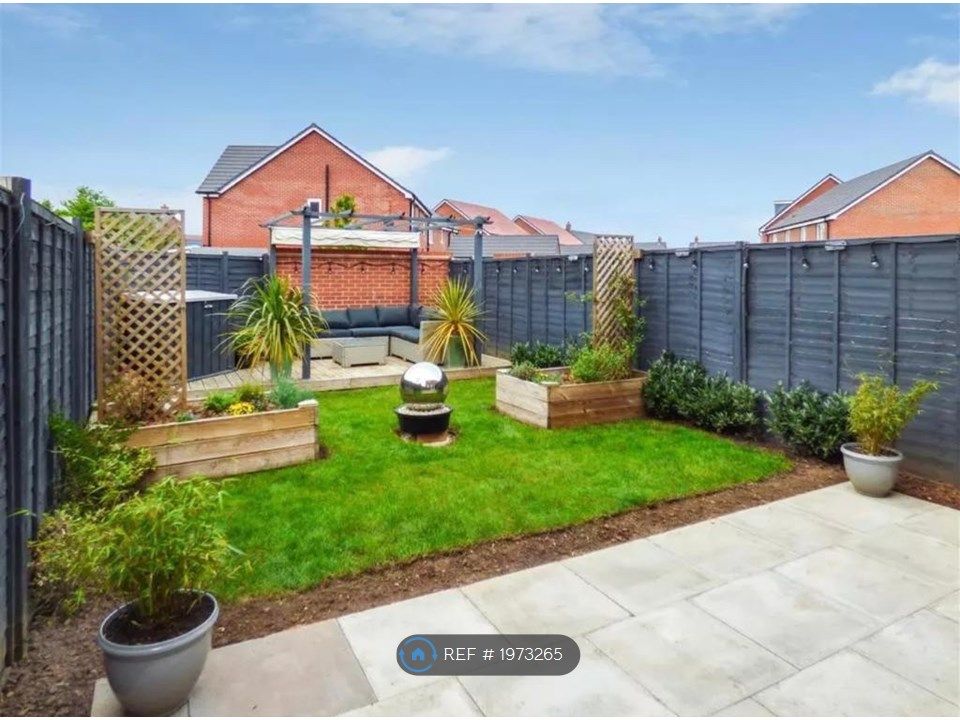 2 bed semidetached house to rent in Bradley Walk, Wellesbourne