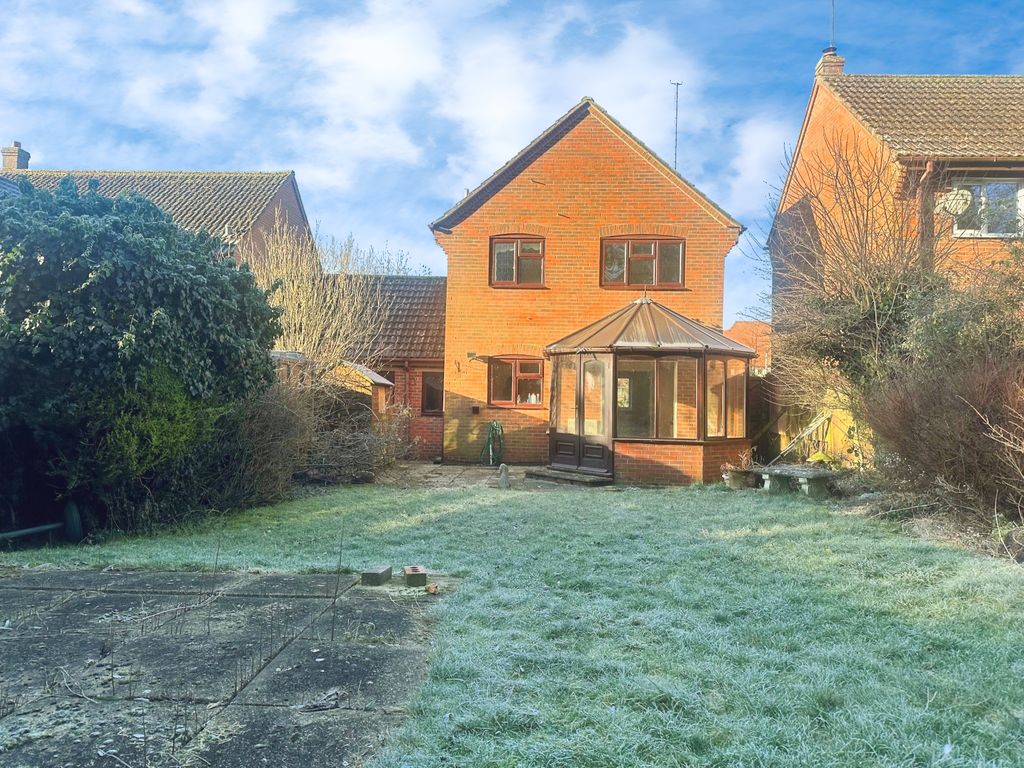 3 bed detached house for sale in West Farm Close, Collingbourne Ducis, Marlborough SN8, £365,000