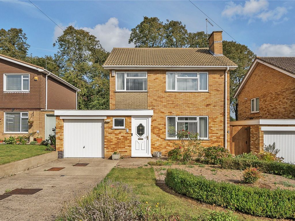 3 bed detached house for sale in Rushmere Crescent, Rushmere