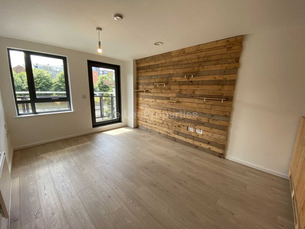 2 bed flat to rent in City Gate, Blantyre Street M15 Zoopla