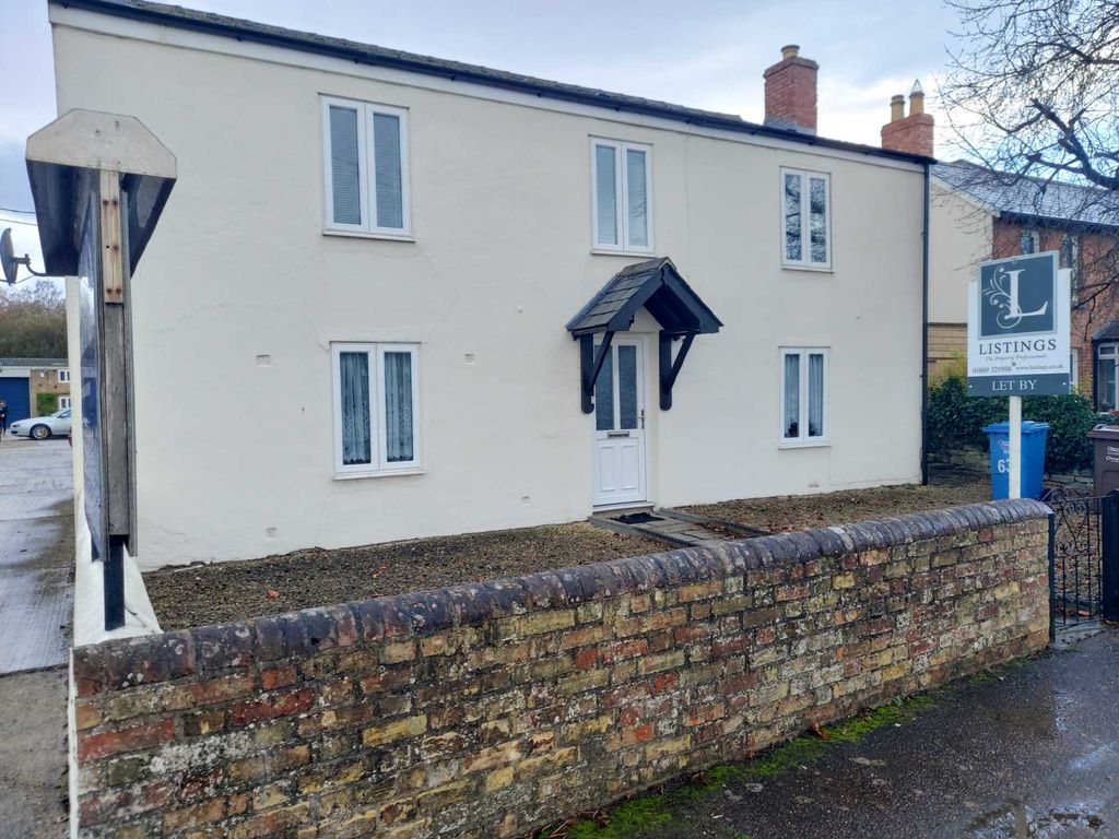 2 bed flat to rent in Arncott, Bicester OX25, £1,150 pcm Zoopla