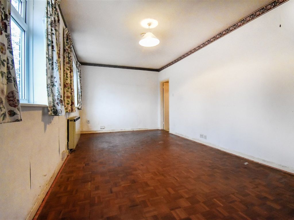 1 bed for sale in Madeira Road, London SW16, £210,000 Zoopla