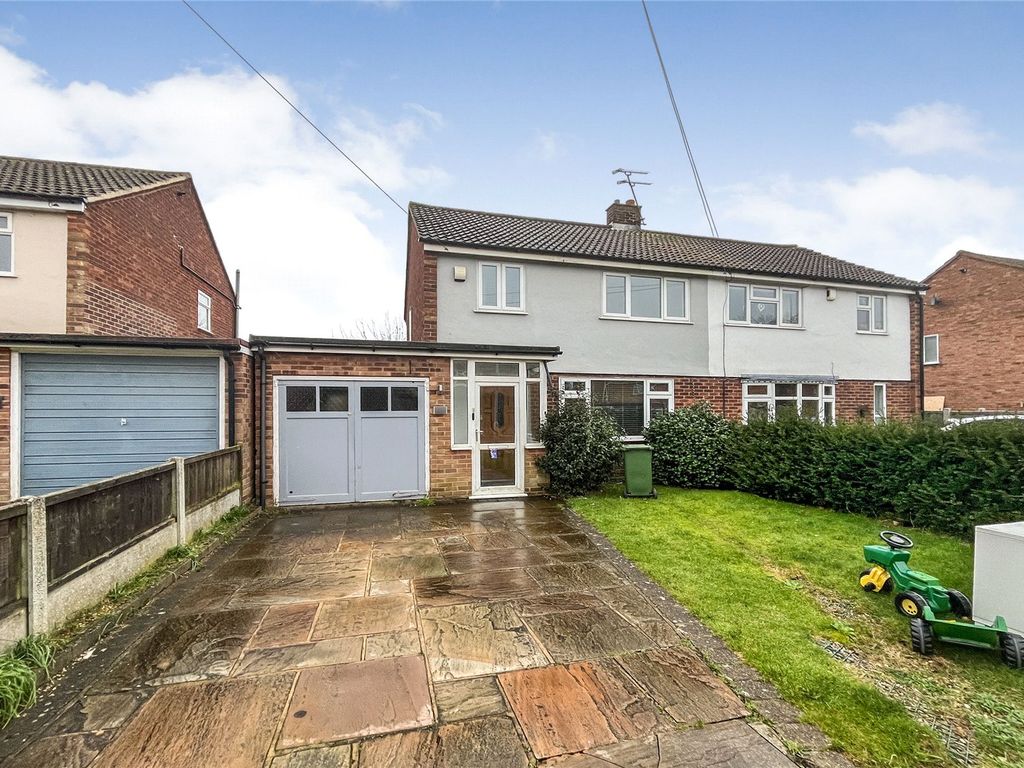 3 bed detached house for sale in Dorothy Gardens, Benfleet, Essex SS7