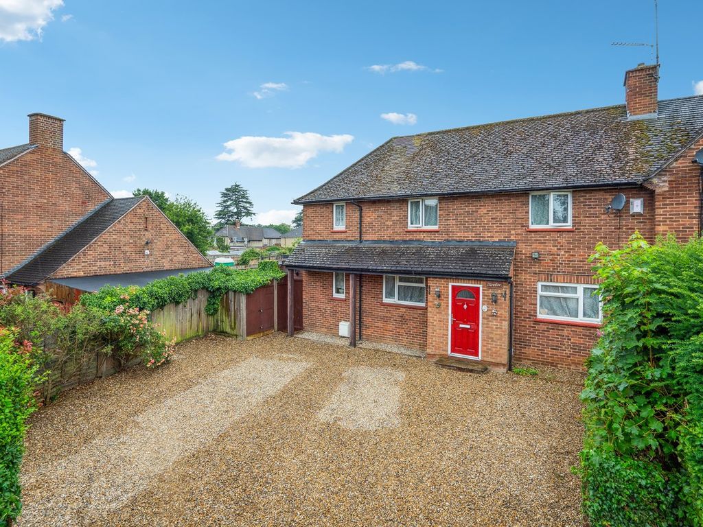 4 bed semidetached house for sale in Home Meadow, Farnham Royal SL2, £