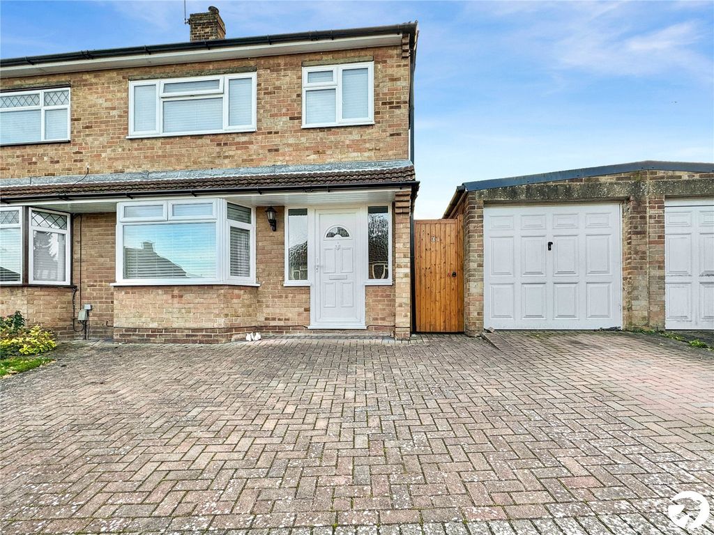 3 bed semidetached house for sale in Dale Road, Swanley, Kent BR8, £