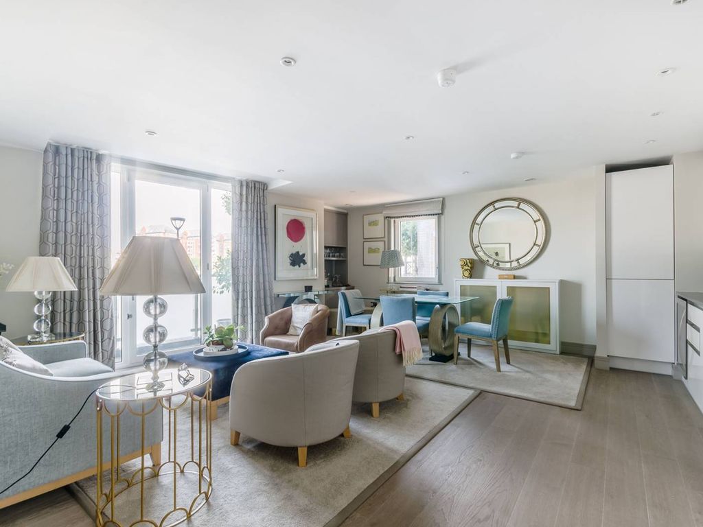 3 bed flat to rent in Ivory House, Clove Hitch Quay, Wandsworth Common, London SW11, £5,400 pcm