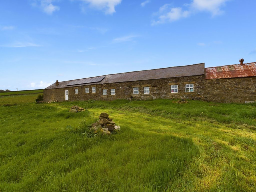 3 bed barn conversion for sale in Eastgate, Auckland DL13, £
