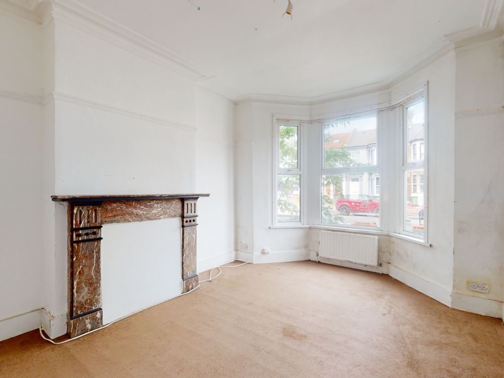 5 bed block of flats for sale in Romford Road, London E7 Zoopla