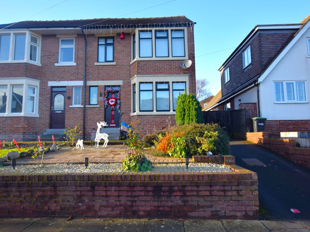 3 bed semidetached house to rent in Lindsay Avenue, PoultonLeFylde