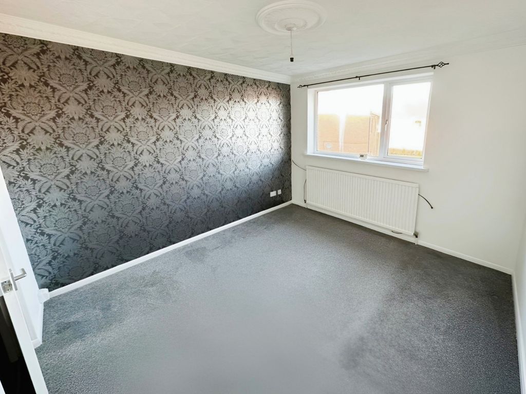 2 bed flat to rent in Fleming Way, Flanderwell, Rotherham, South