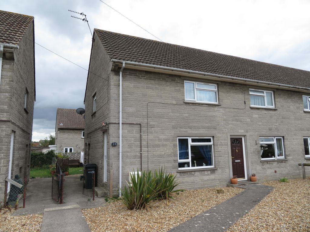 3 bed flat to rent in King Ina Road, Somerton TA11, £695 pcm Zoopla