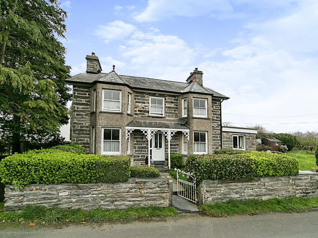 4 bed detached house for sale in Ynys, Talsarnau, Gwynedd LL47 Zoopla