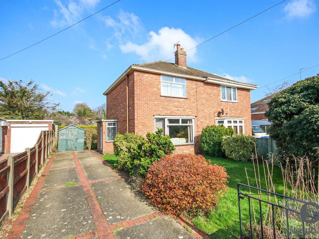 3 bed semidetached house for sale in Anmer Close, Norwich NR3, £