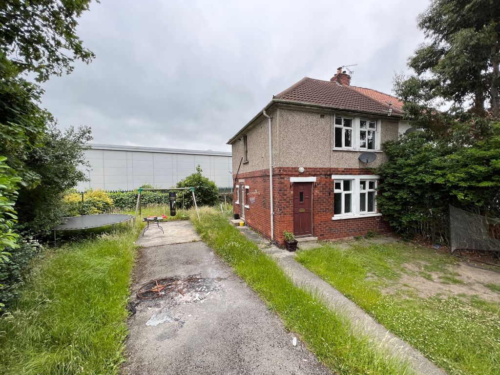 2 bed semidetached house for sale in Sutton Avenue, Swain House, Bradford BD2 Zoopla