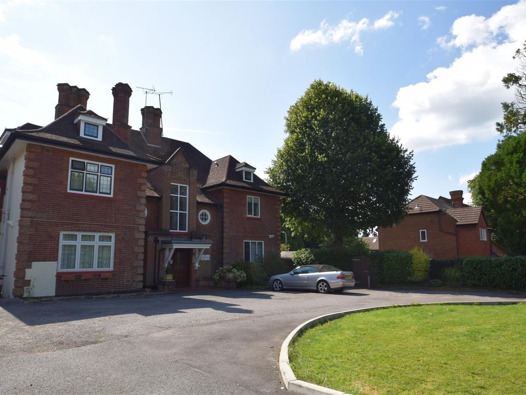 2 bed flat for sale in Frithwood Avenue, Northwood HA6 Zoopla