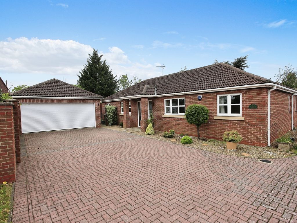 4 bed detached bungalow for sale in Fulbridge Road, Werrington, Peterborough PE4 Zoopla