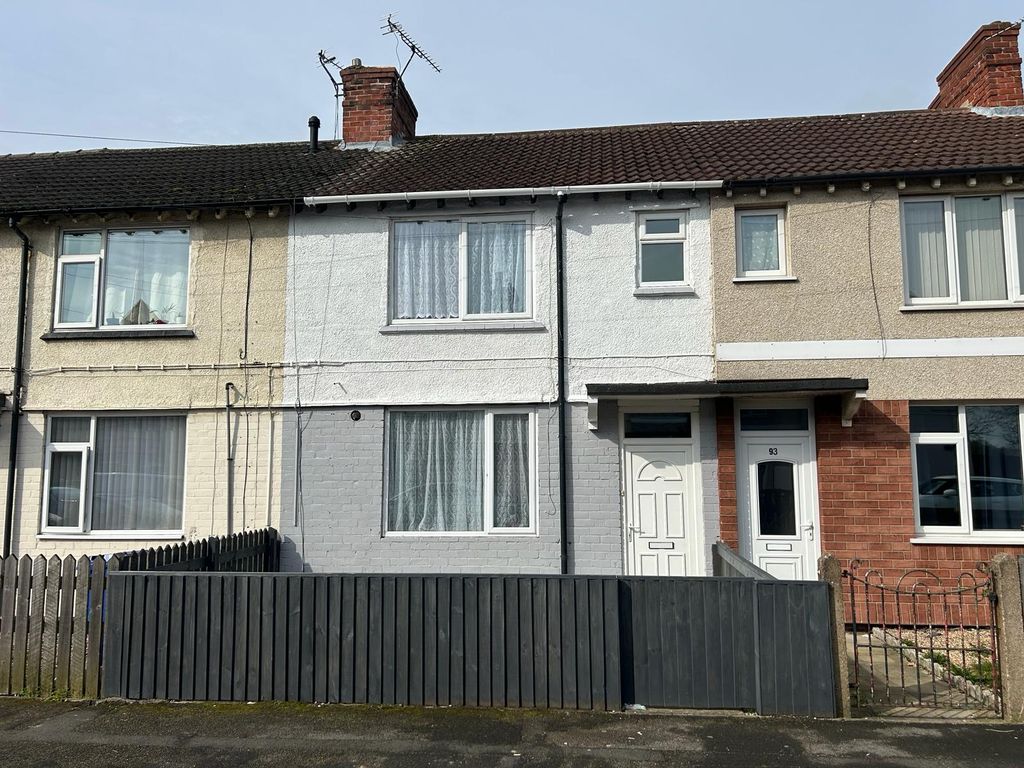 3 bed terraced house for sale in Balfour Road, Doncaster DN5, £80,000