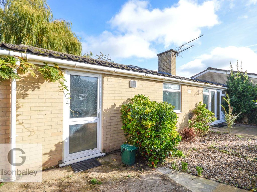 4 bed detached bungalow for sale in St. Michaels Way, Brundall NR13