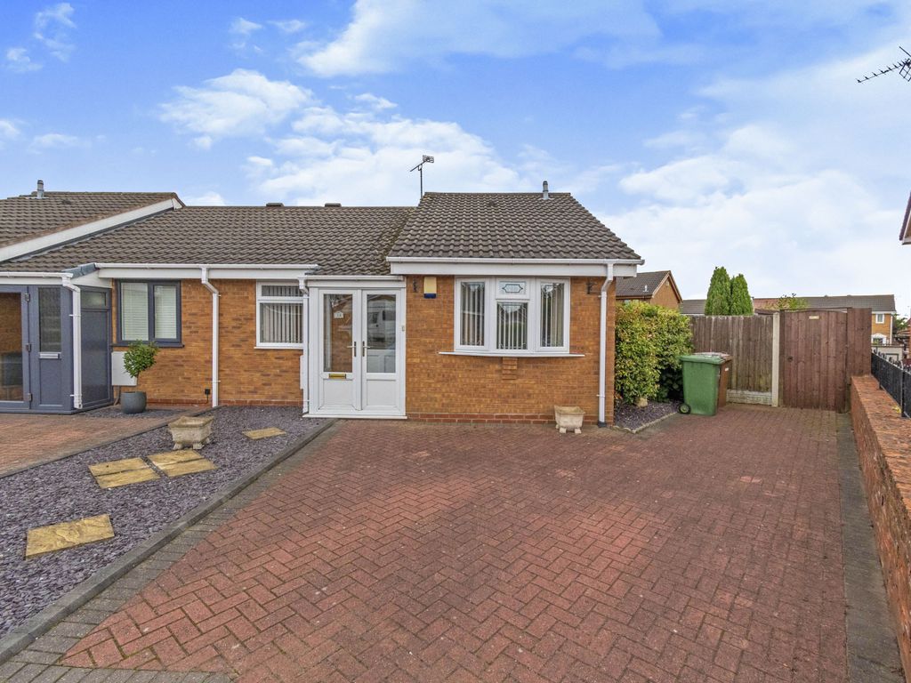 2 bed bungalow for sale in Torridon Road, Willenhall WV12 Zoopla