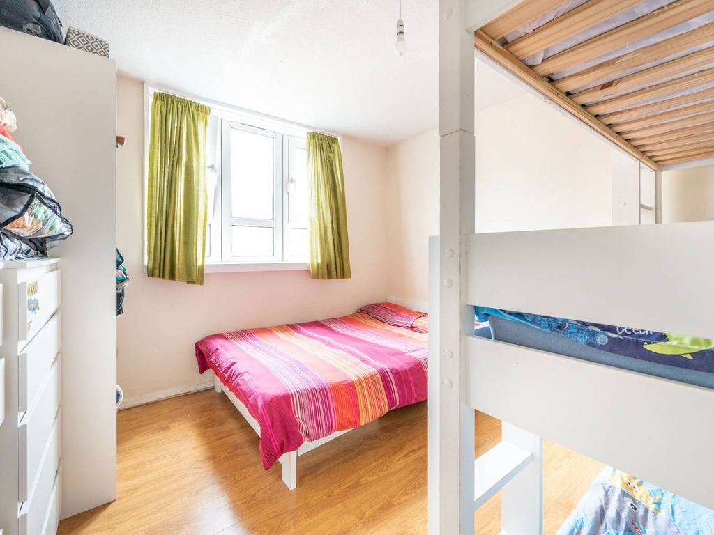 1 bed flat for sale in Napier Road, Stratford, London E15, £285,000