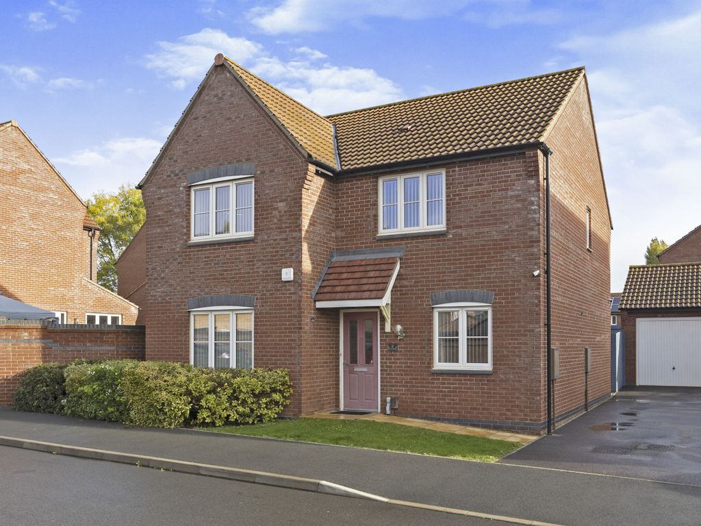 4 bed detached house for sale in Crown Street, Hucknall, Nottingham