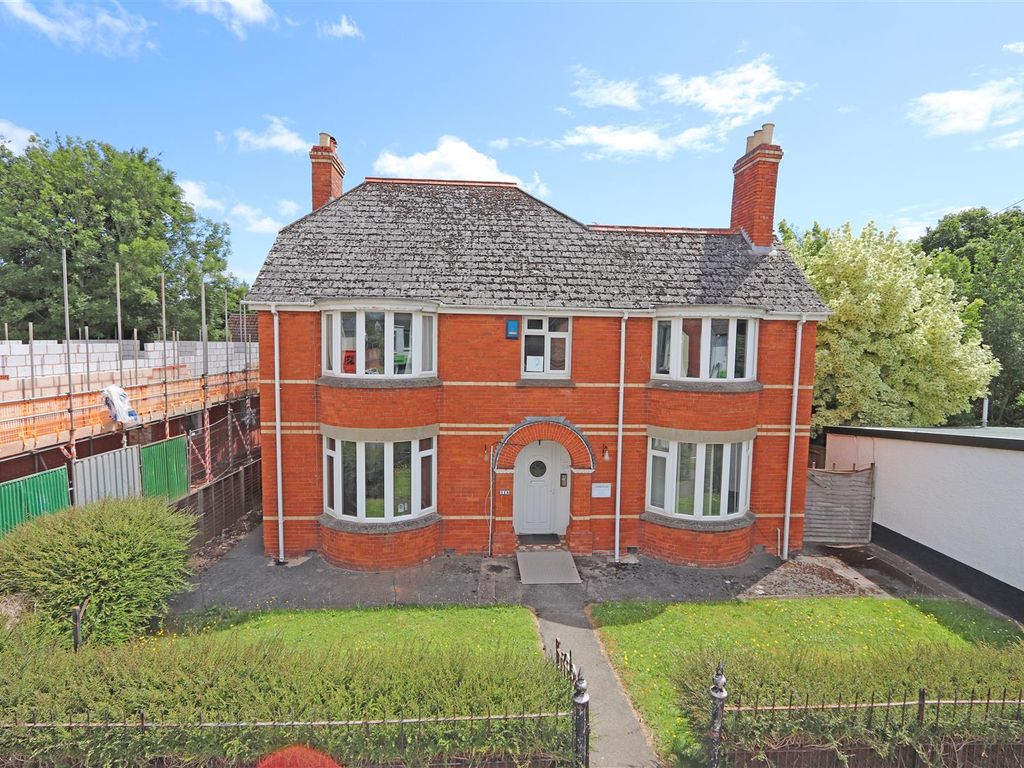 4 bed property for sale in Exeter Road, Cullompton EX15 Zoopla