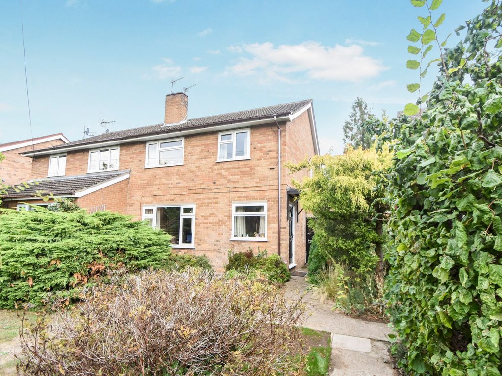 3 bed semidetached house for sale in Brookside, Houghton, Huntingdon