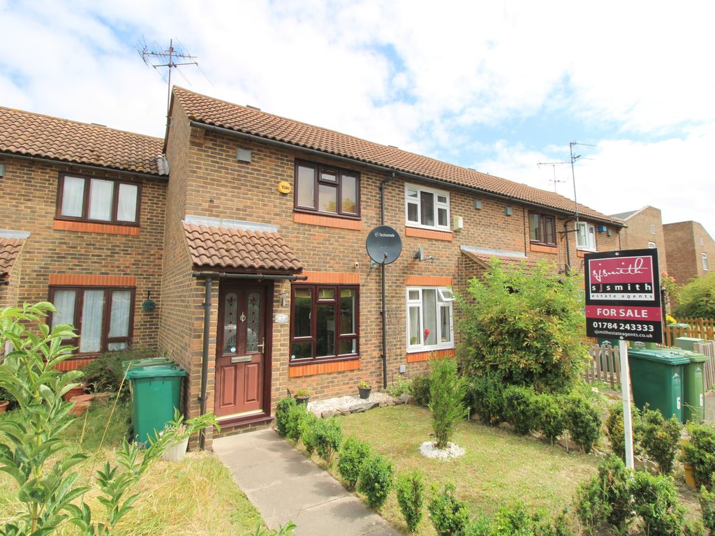 1 bed end terrace house for sale in Douglas Road, Stanwell, Staines