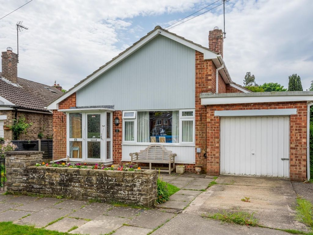 3 bed detached bungalow for sale in Aldersyde, Tadcaster Road, York