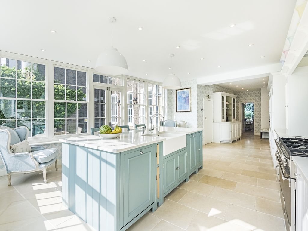 6 bed detached house to rent in Old Town, London SW4, £12,750 pcm Zoopla