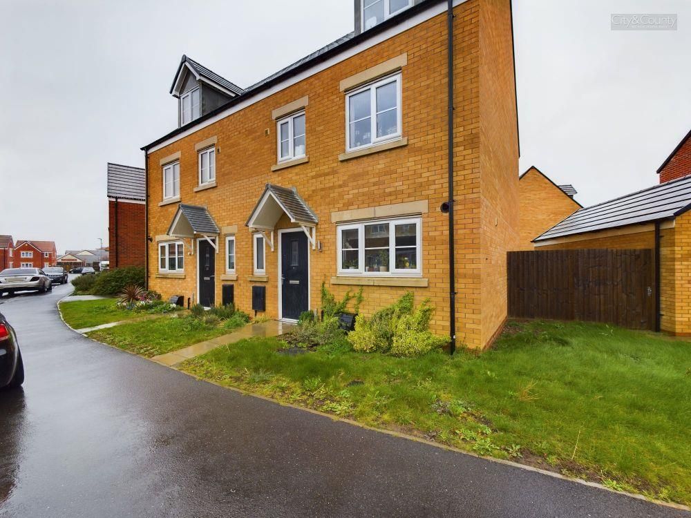 4 bed semidetached house for sale in Harmony Grove, Hampton Gardens