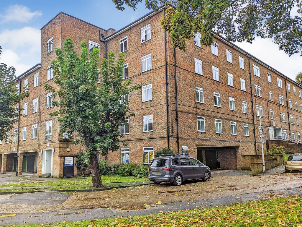 2 bed flat for sale in Sydenham Hill, London SE23, £210,000 Zoopla