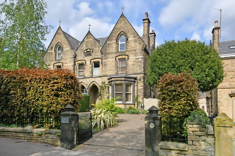 5 bed semidetached house for sale in Southbourne Road, Broomhill