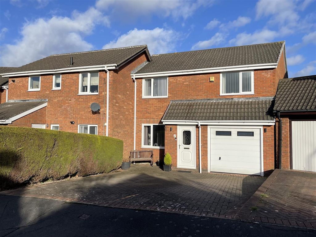 3 bed detached house for sale in Carlton Close, Ouston, Chester Le