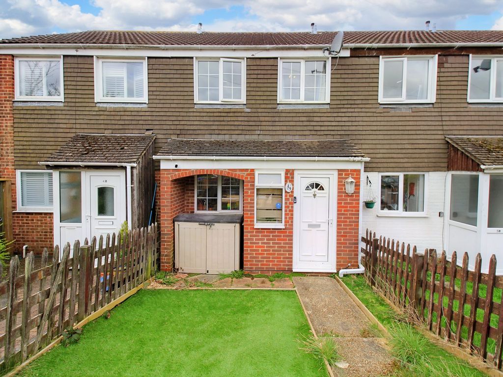 3 bed terraced house for sale in Grainger Gardens, Sholing SO19, £