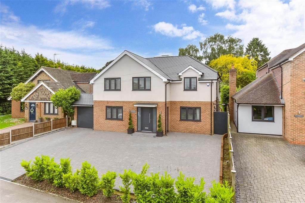 6 bed chalet for sale in Pear Tree Lane, Shorne, Gravesend, Kent DA12